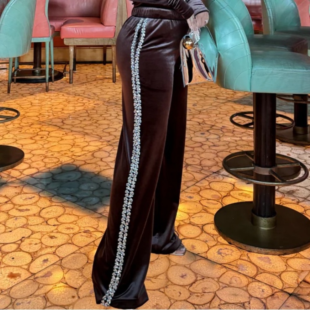 Velour Rhinestone Set - Picture 3 of 5